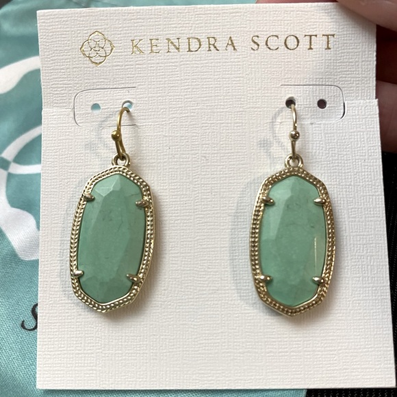 Kendra Scott Jewelry - KENDRA SCOTT Mint Green Turqouise Gold Elle Drop Earrings